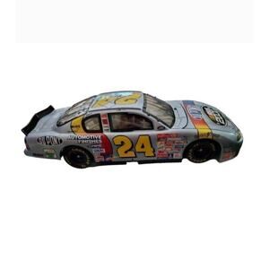 Jeff Gordon #24 Dupont Automotive Finishes 2000 Monte Carlo 1:24 Bank Action